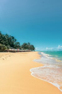 Praia de Arrial d'Ajuda, em Porto Seguro, uma das melhores opções do Litoral Brasileiro